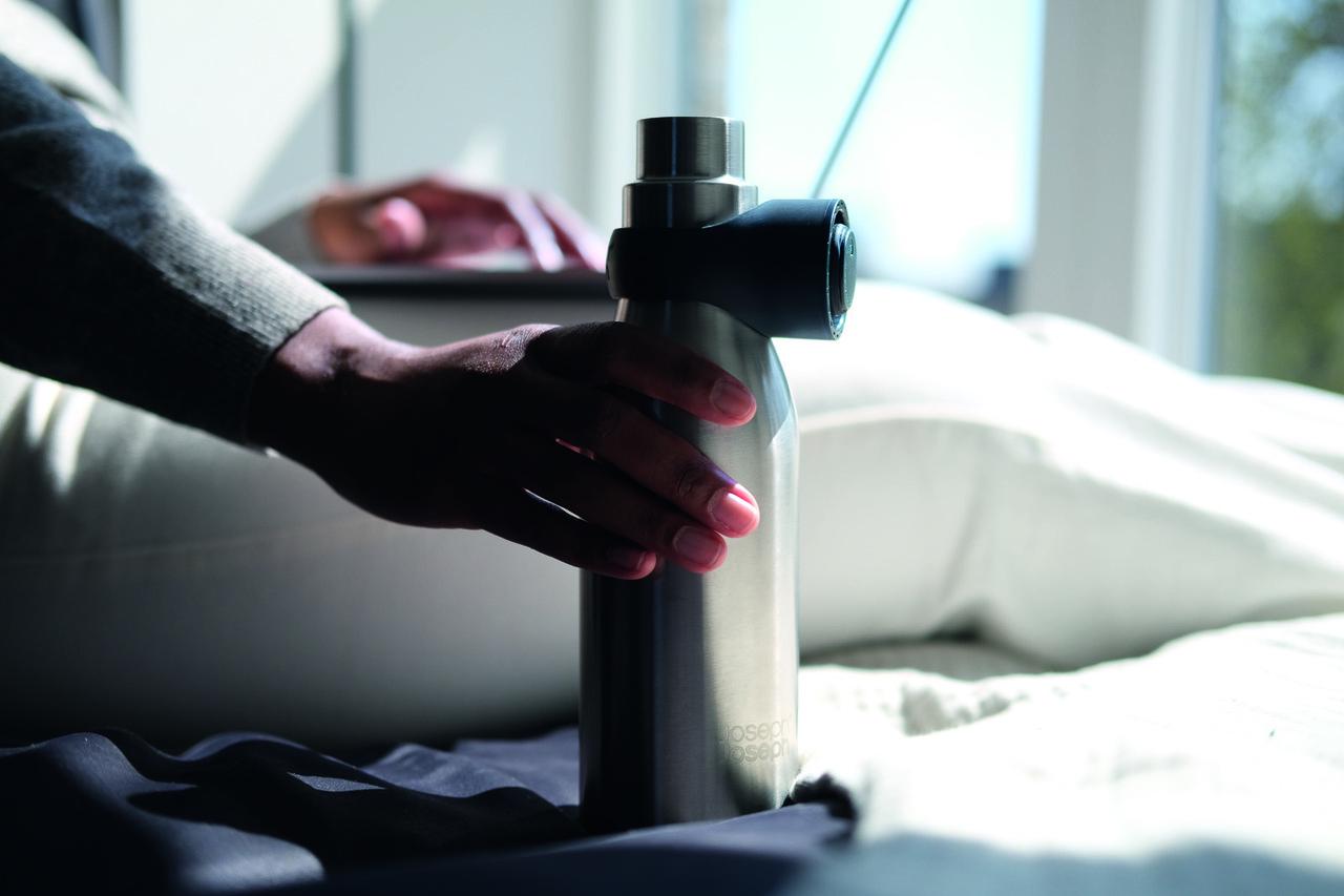 Набор Joseph Joseph из дорожной термокружки и термобутылки (81129) - фото 4 Набор Joseph Joseph из дорожной термокружки и термобутылки (81129) - фото 4