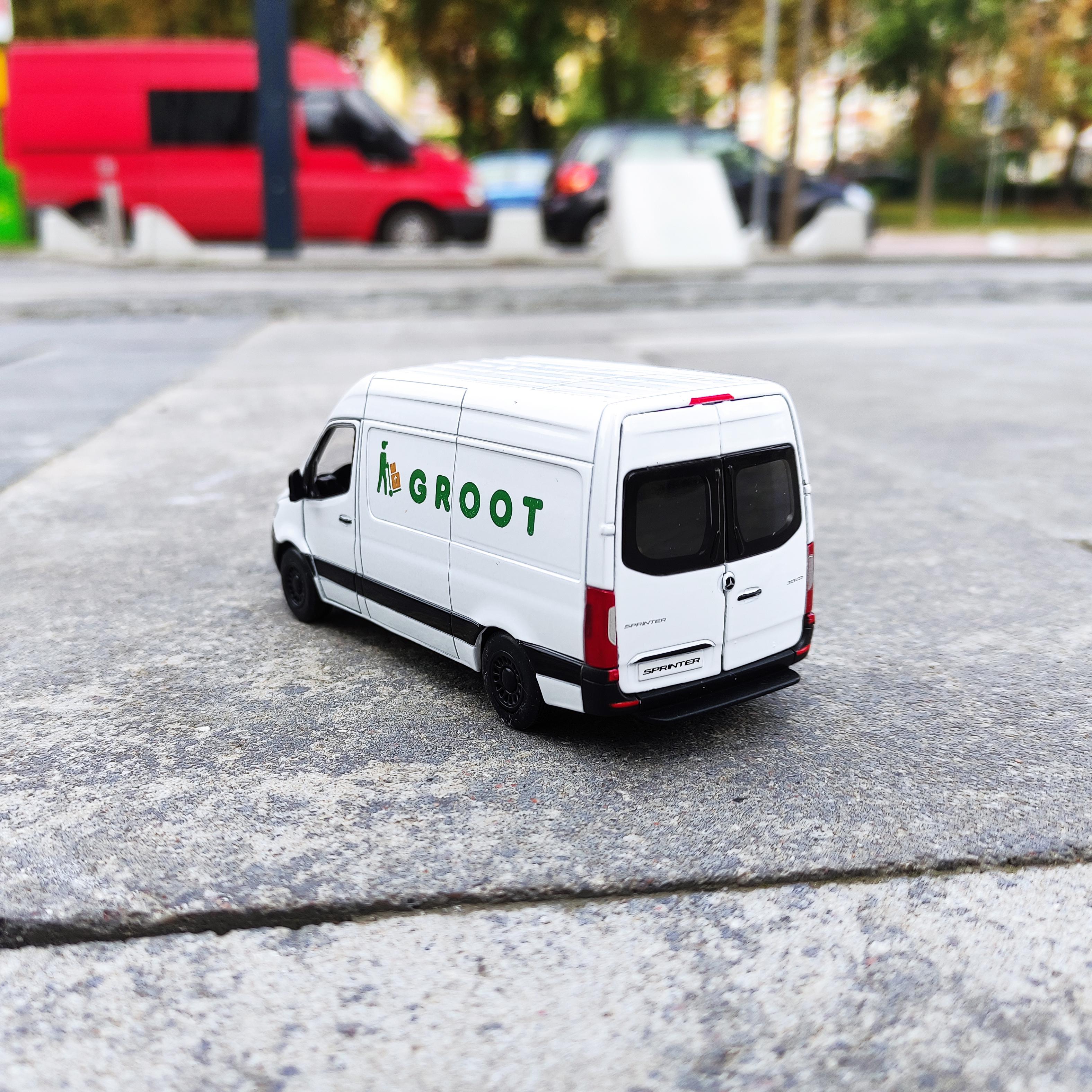 Іграшкова машинка Вантажне таксі Groot Mercedes-Benz Sprinter 1:32 (DI-1355624147) - фото 3