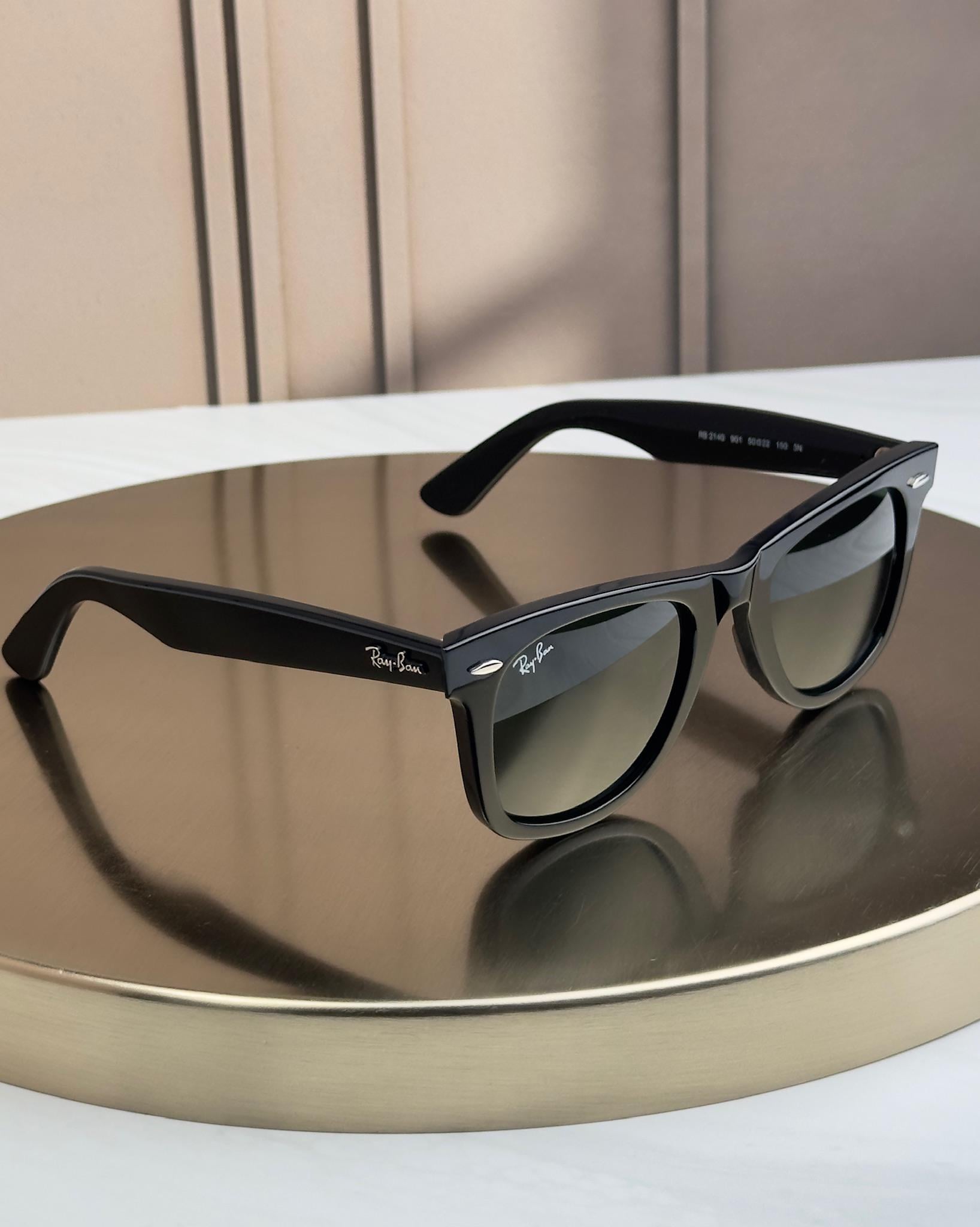 Солнцезащитные очки RAY-BAN Original Wayfarer RB2140 зеленая линза G15 классика Черный