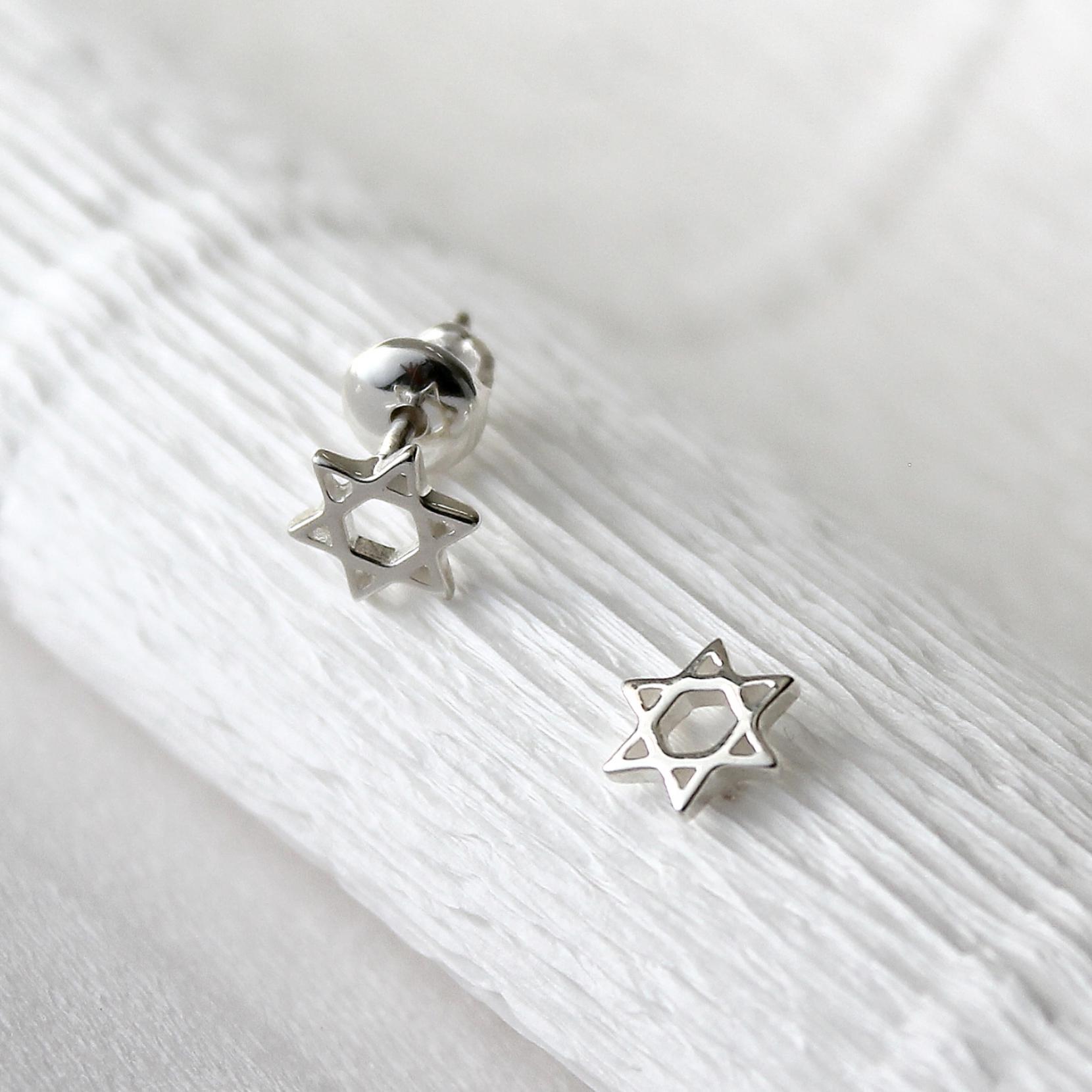 Серьги серебряные пусеты Звезда Давида (138с) - фото 2 Серьги серебряные пусеты Звезда Давида (138с) - фото 2