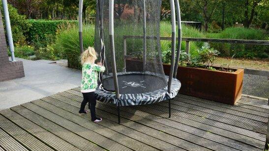 Батут детский Exit Tiggy с внутренней сеткой 140 см Серый (2654929974) - фото 8 Батут детский Exit Tiggy с внутренней сеткой 140 см Серый (2654929974) - фото 8