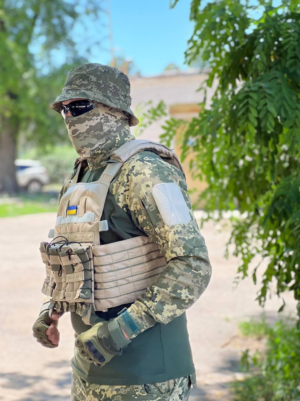 Плитоноска з трьома підсумками під магазини АК Пісочний (32697) - фото 2 Плитоноска з трьома підсумками під магазини АК Пісочний (32697) - фото 2