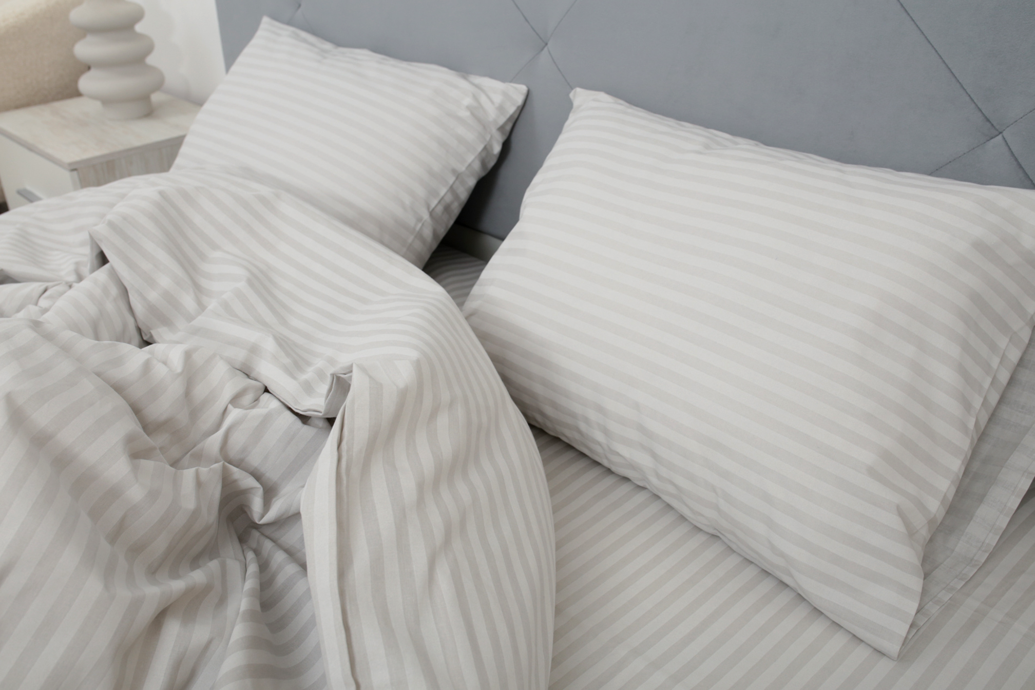 Комплект постельного белья полуторный Amore Glux-10039 бязь Серебристый (KPB-A1,5-GLux-10039 (70x70) - фото 4 Комплект постельного белья полуторный Amore Glux-10039 бязь Серебристый (KPB-A1,5-GLux-10039 (70x70) - фото 4