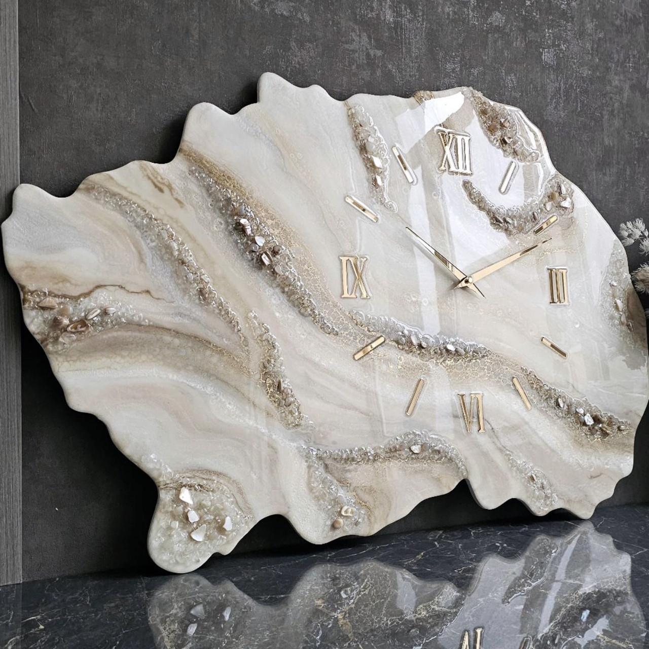 Часы настенные фигурные из эпоксидной смолы Срез камня 40х30 см