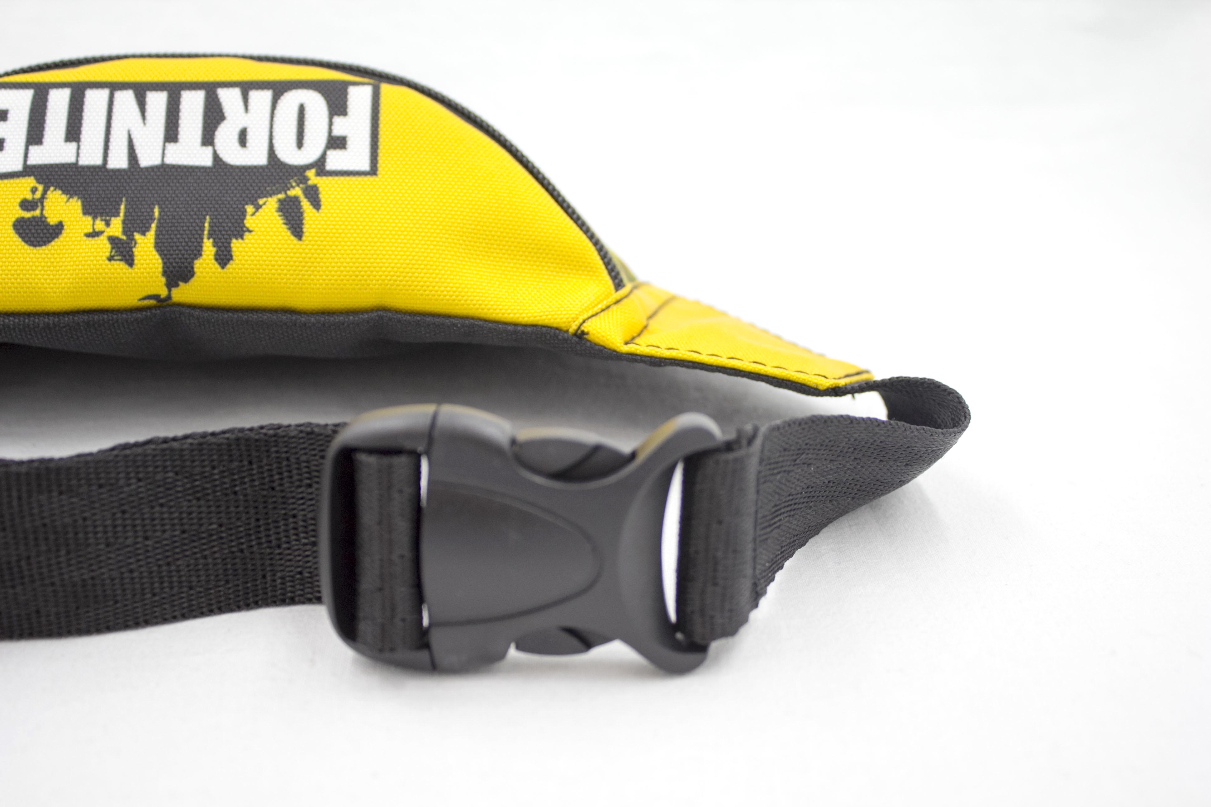 Сумка бананка для хлопчика з регулюючим ремінцем 4-8 років Форнайт Жовтий (Д-014) - фото 3 Сумка бананка для хлопчика з регулюючим ремінцем 4-8 років Форнайт Жовтий (Д-014) - фото 3