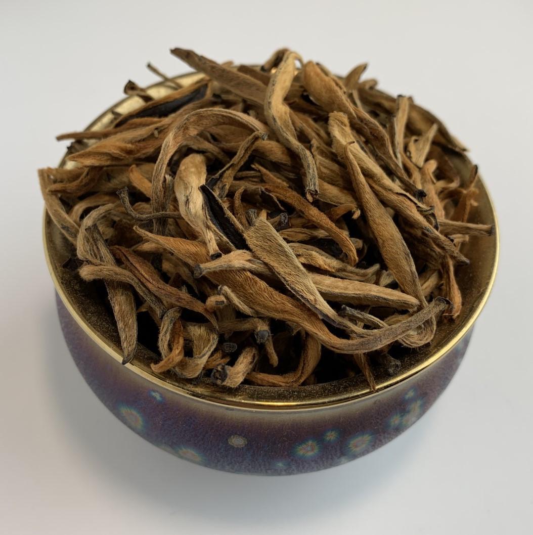 Чай Красный Черный Фенцин Дянь Хун Большой золотой бутон 100 г