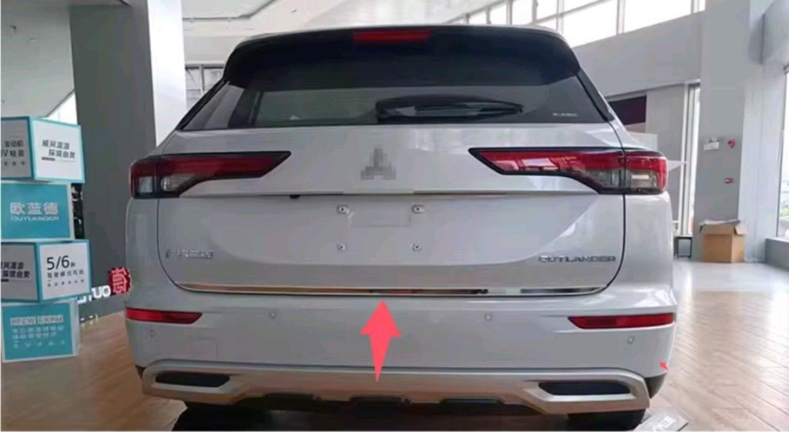 Накладка полоска на кришку багажника Mitsubishi Outlander 4 2022-2025 р. (27455821) - фото 11