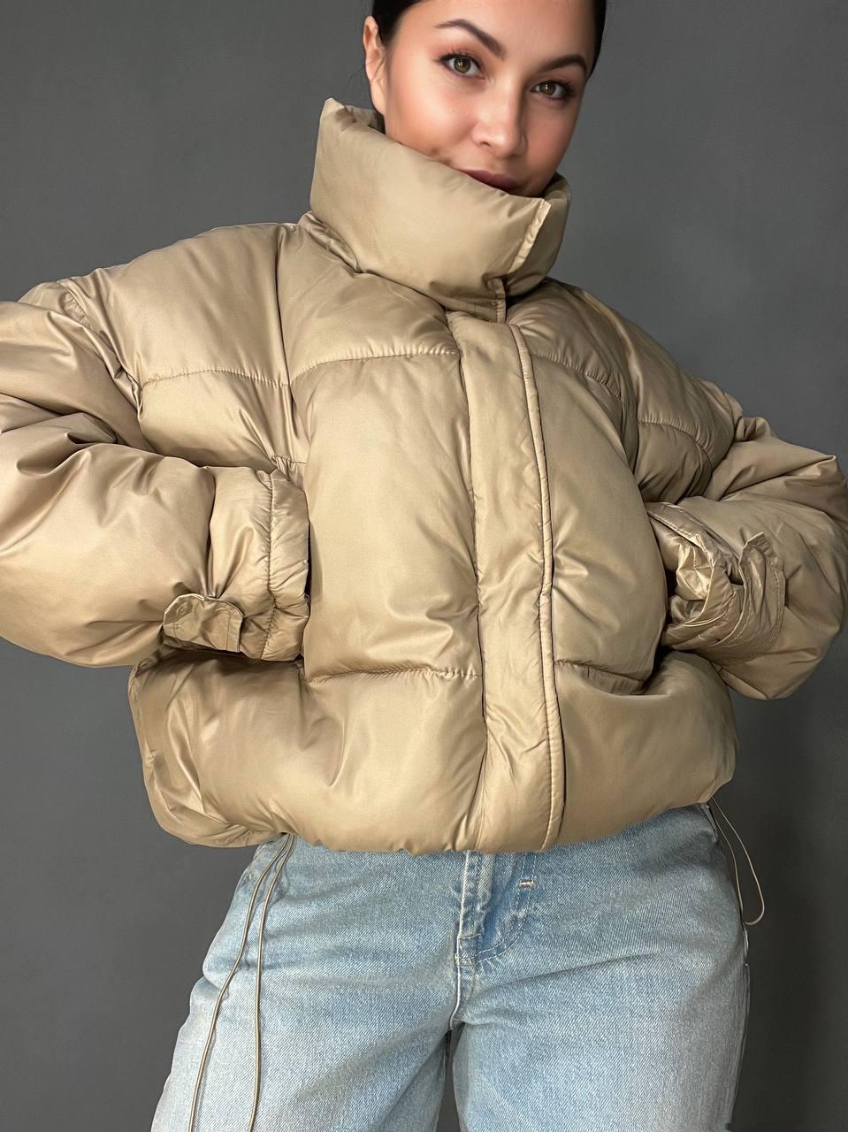 Куртка женская RUIXI 8811 деми легкая воротник стойка с сумочкой широкая оверсайз свободный крой р. 48 Карамель (1145) Куртка женская RUIXI 8811 деми легкая воротник стойка с сумочкой широкая оверсайз свободный крой р. 48 Карамель (1145)