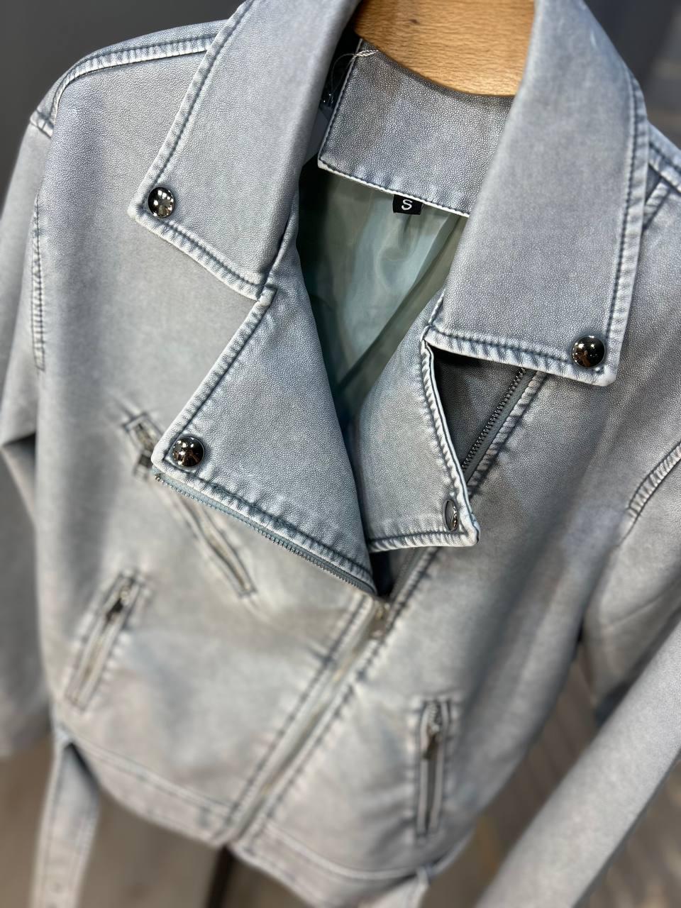 Куртка жіноча Aftf Basic 2362 косуха блискавки пояс варена штучна шкіра на підкладці M Сірий (2245) - фото 7