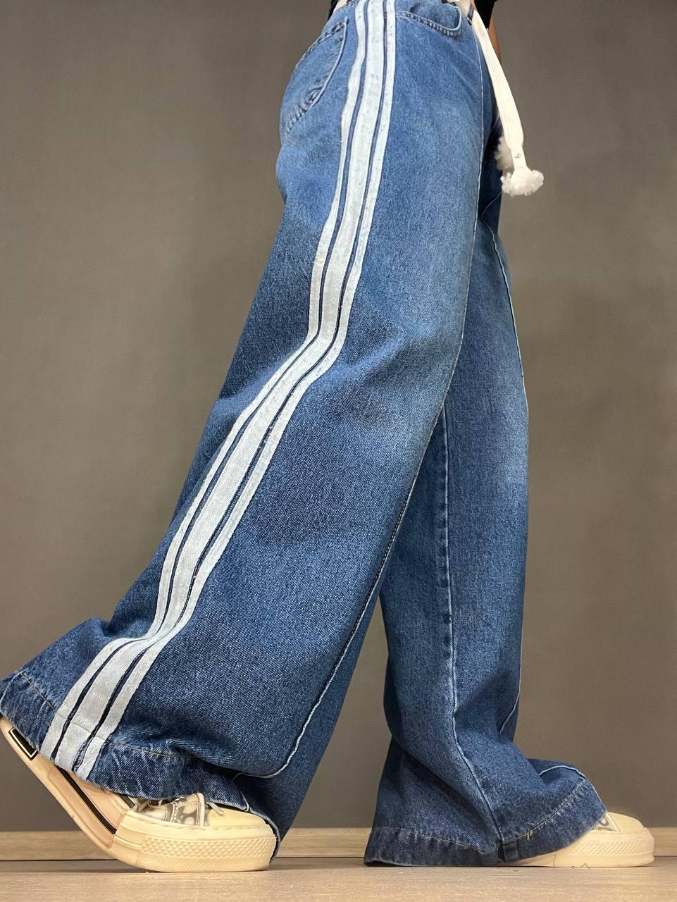 Джинсы женские Vonnavi 413-240 палаццо с лампасами пояс резинка шнурок р. 28 Синий (2568) - фото 2 Джинсы женские Vonnavi 413-240 палаццо с лампасами пояс резинка шнурок р. 28 Синий (2568) - фото 2