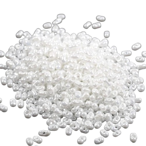 Бисер стеклянный в форме арахиса FARFALLE 6х4х3,2 мм 10 г Белый блестящий (БР0604а51)