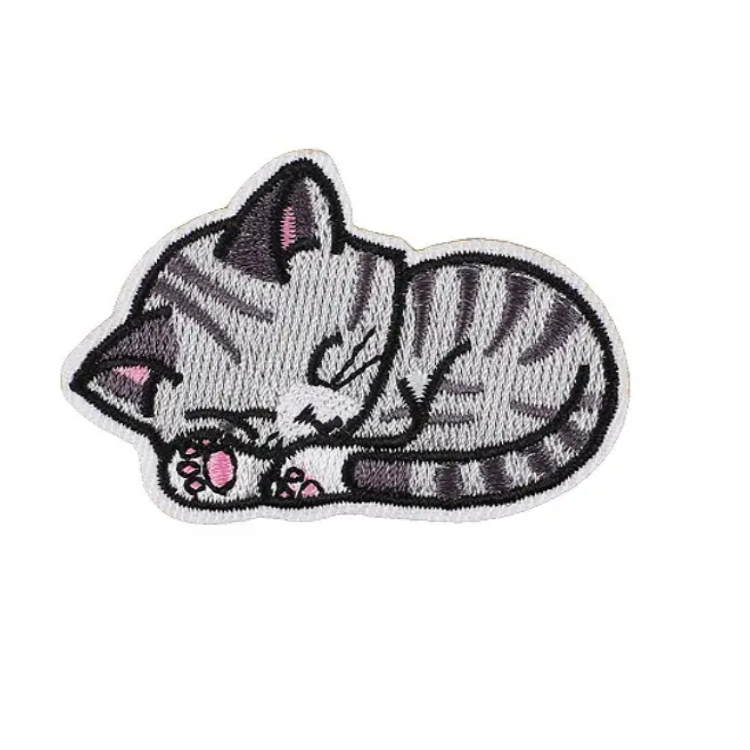 Термонаклейка на одежду для ремонта и декора спящий Котик (70368)