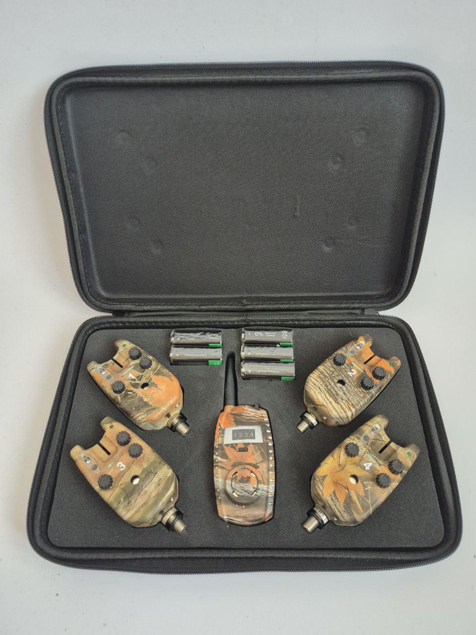 Набір сигналізаторів з пейджером кейсі Camo 4+1 SF23997 (27427296)