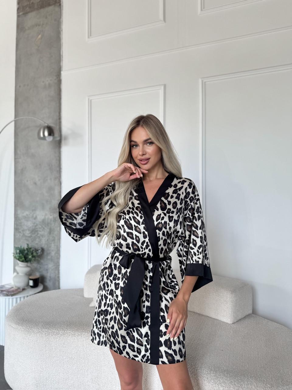 Халат-кимоно женский Julia шелковый S Белый/Леопардовый (27565646)