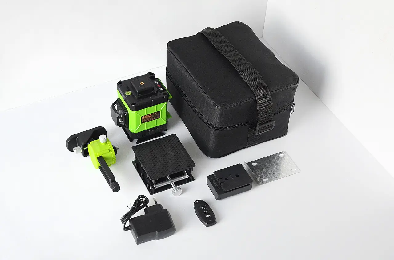 Лазерный уровень IE12A 3D с зеленым лучом Зеленый (MA475)