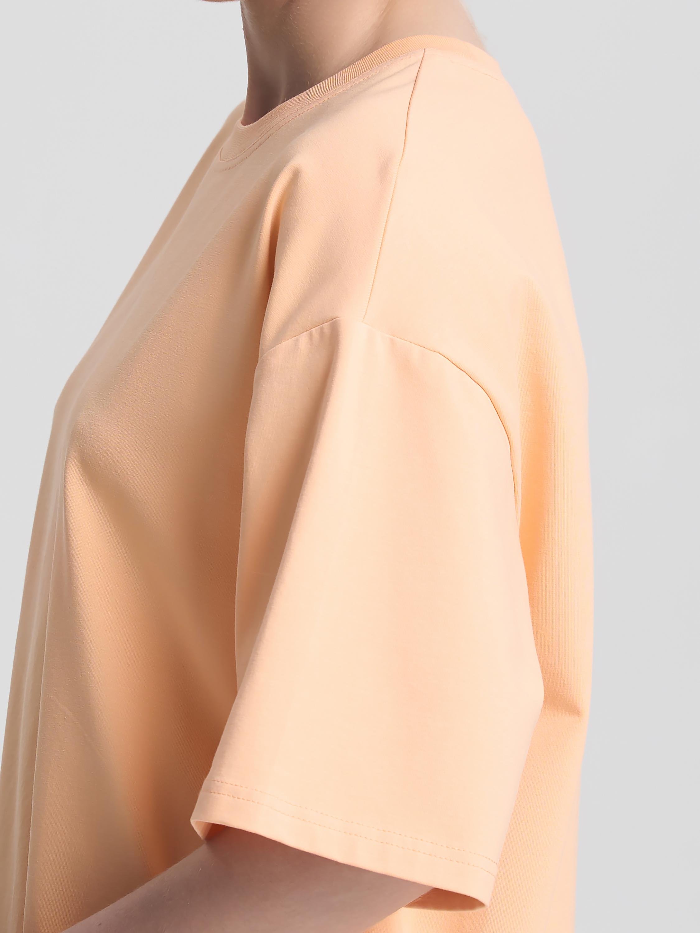 Футболка женская оверсайз ROZA 231105 L Персиковый (4824005715556) - фото 5