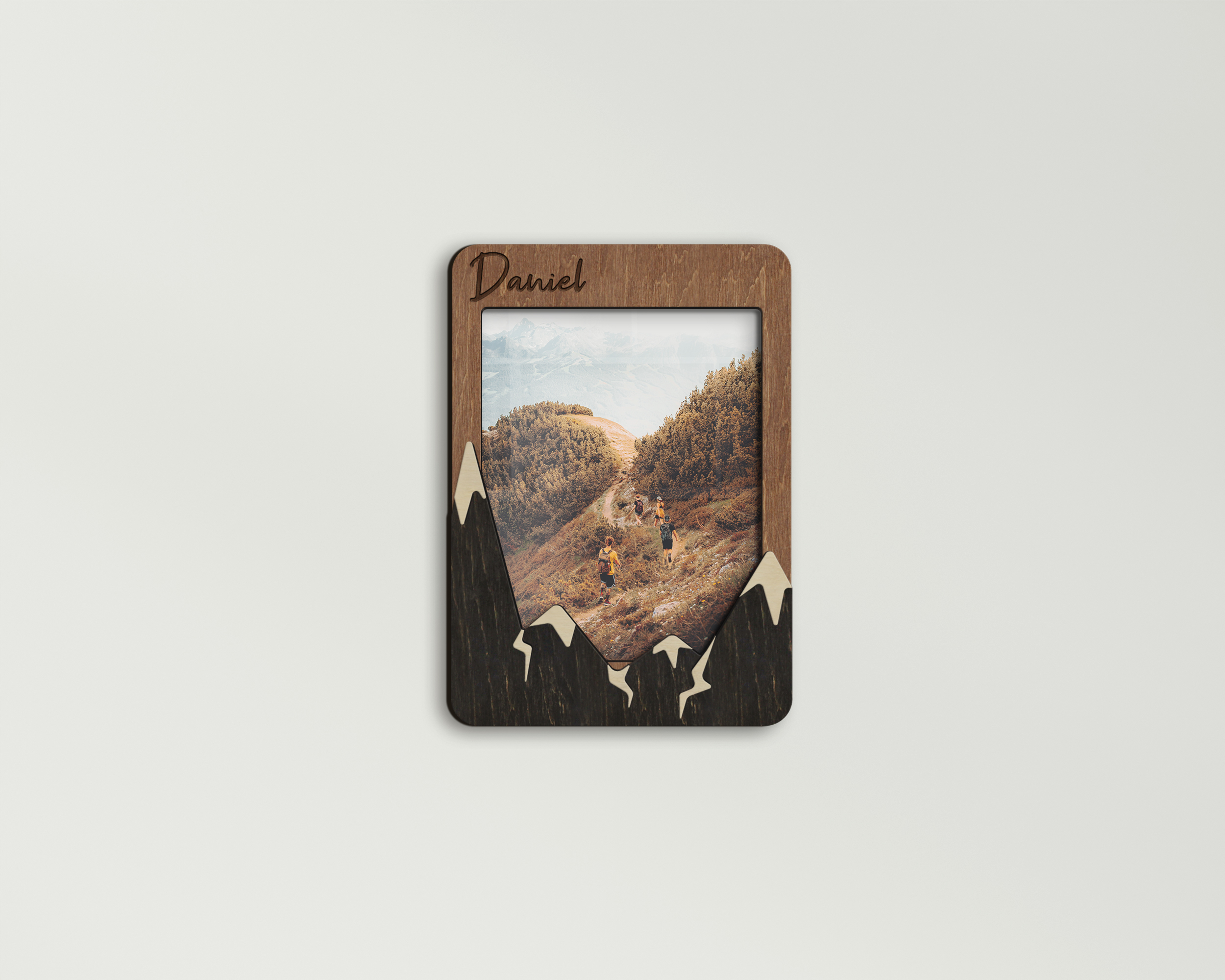 Фоторамка дерев'яна The Frame Depot Гірські вершини під персоналізацію Коричневий (mountain_8x10_vertical-2)