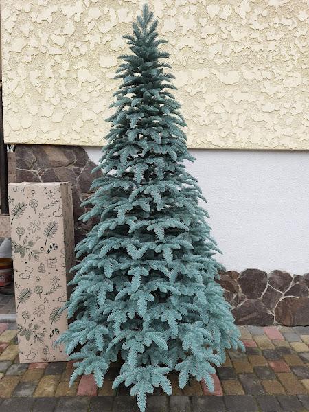 Елка искусственная литая Канадская голубая пышная 210 см с подставкой в коробке (26313394) - фото 2 Елка искусственная литая Канадская голубая пышная 210 см с подставкой в коробке (26313394) - фото 2