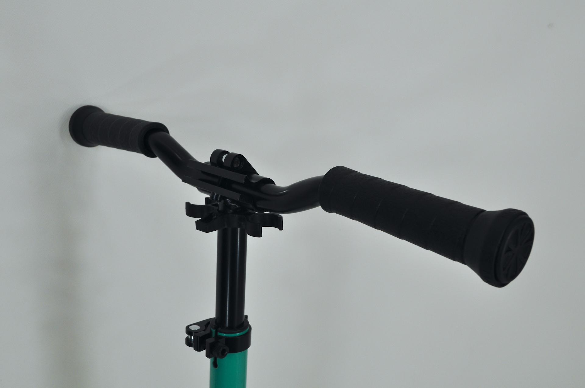 Самокат Maraton Comfort двоколісний з підногою і ременем Бірюзовий - фото 3 Самокат Maraton Comfort двоколісний з підногою і ременем Бірюзовий - фото 3