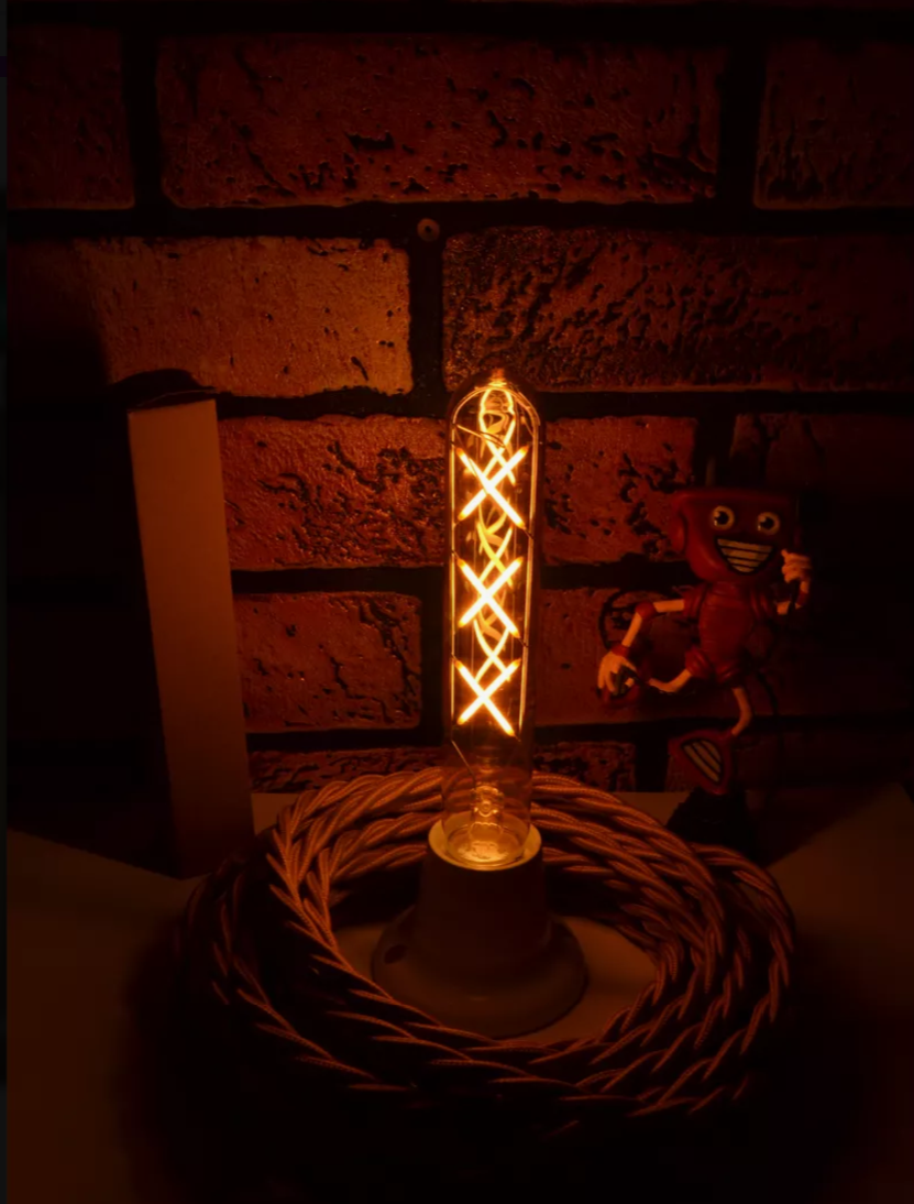 Лампа филаментная светодиодная ETRON 1-EFP-1105 6W 2500K T30 E27 Gold (1-EFP-1105) - фото 4 Лампа филаментная светодиодная ETRON 1-EFP-1105 6W 2500K T30 E27 Gold (1-EFP-1105) - фото 4