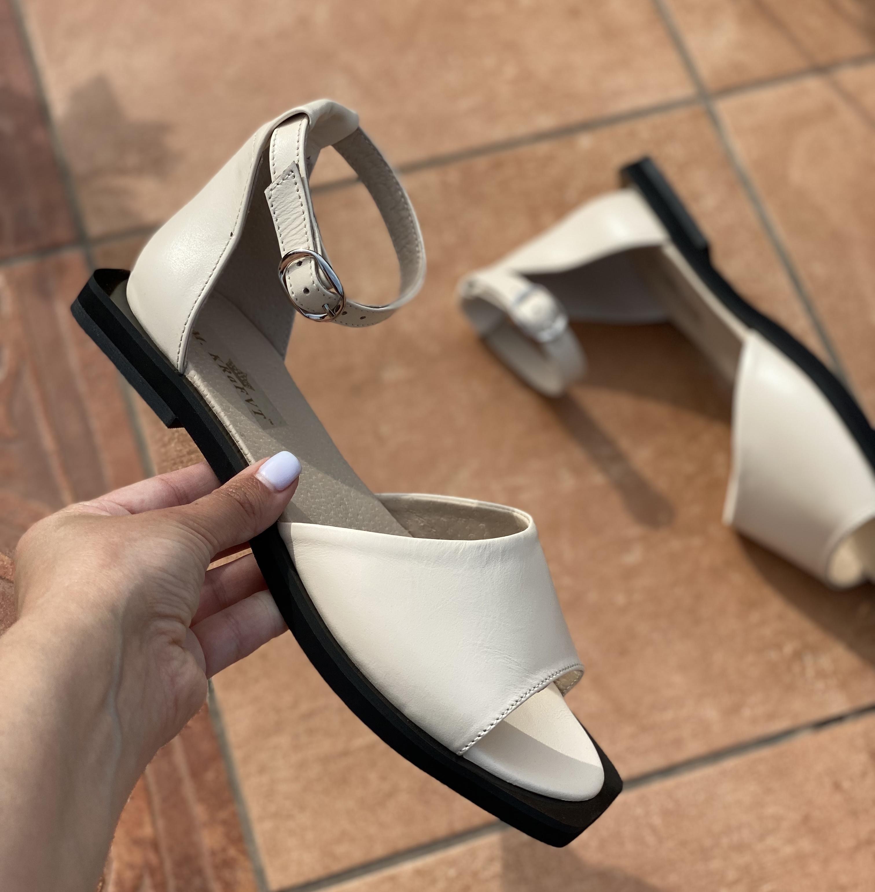 Босоніжки жіночі M.KraFVT 0540 шкіряні з закритою п'ятою р. 37 Бежевий (1387-37) - фото 3 Босоніжки жіночі M.KraFVT 0540 шкіряні з закритою п'ятою р. 37 Бежевий (1387-37) - фото 3