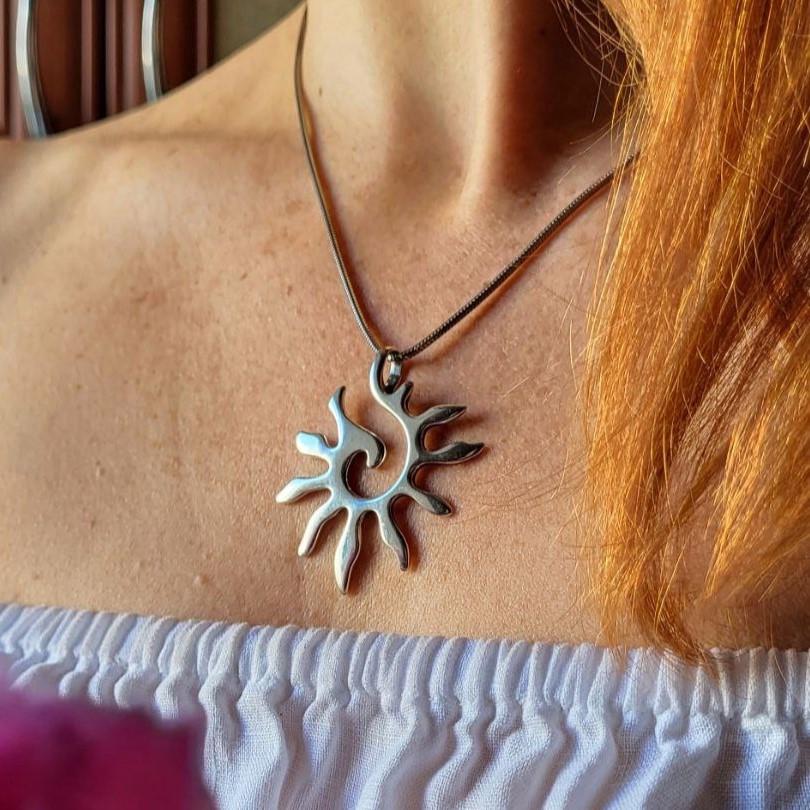 Підвіска без каменів ярило сонце срібло 925 проби родоване 6,34 г (3041пр) - фото 3 Підвіска без каменів ярило сонце срібло 925 проби родоване 6,34 г (3041пр) - фото 3