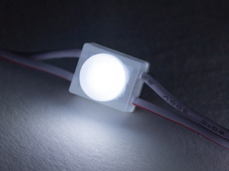 Модуль світлодіодний LEDUA 2835-1SMD 12V 0,33 Вт IP67 з лінзою по 50 шт. пластина Білий (6909) - фото 4