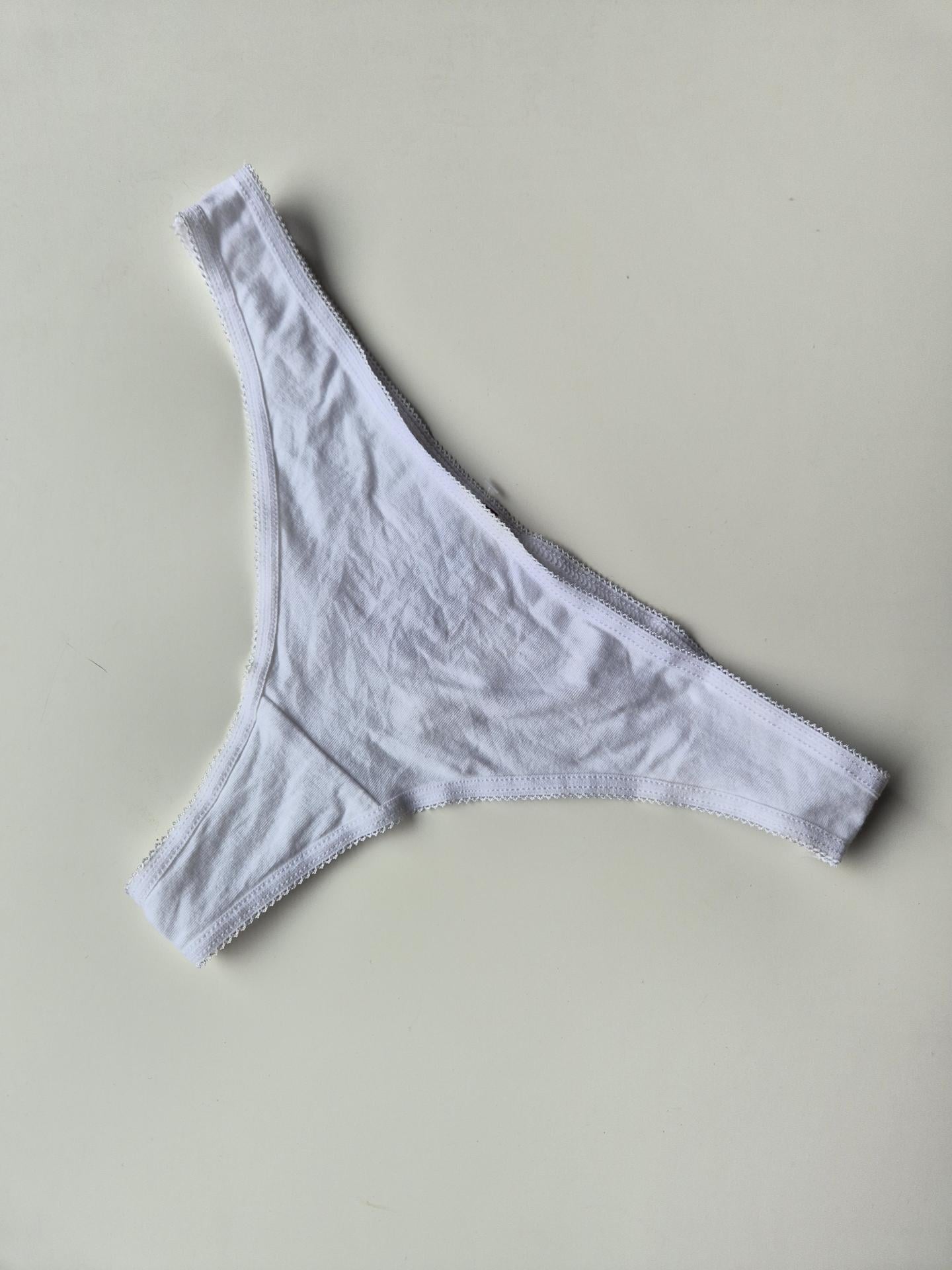 Трусики стринги женские однотонные New Look 11329 M Белый (44)