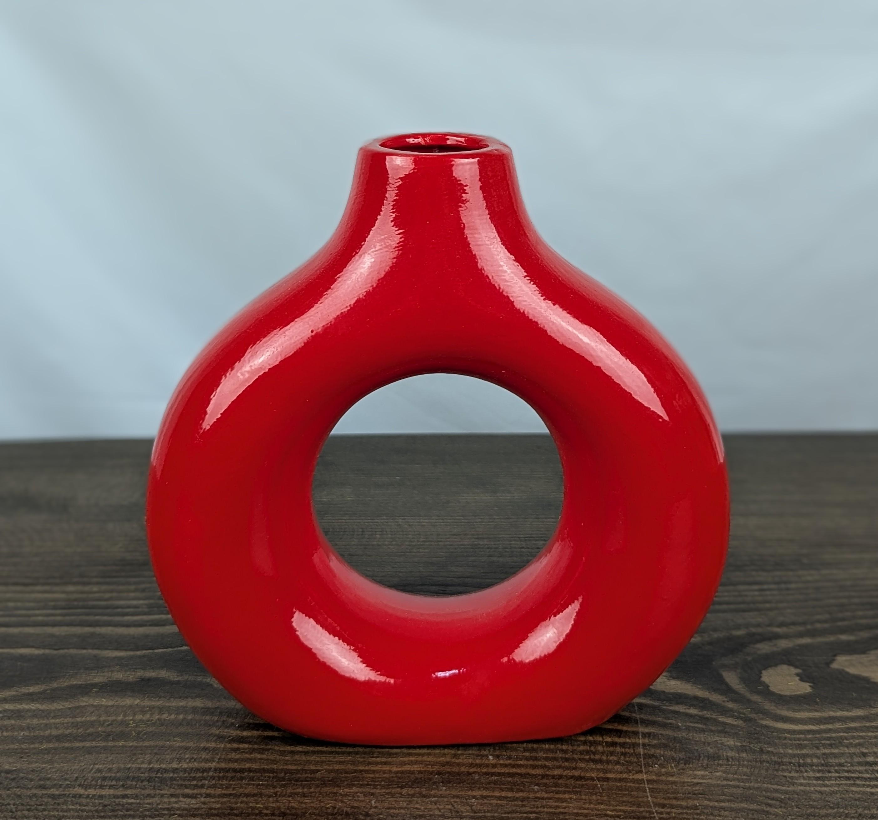 Ваза Nana ceramics Стайл 21 см глянец Красный