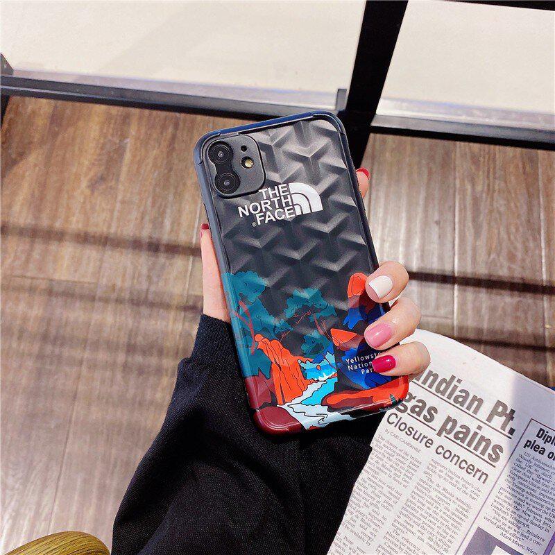 Чехол для iPhone 11 The North Face "Йеллоустоун" Черный