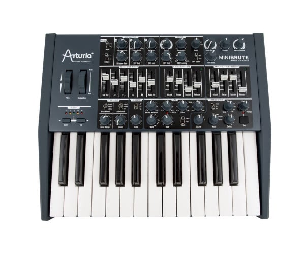 Синтезатор аналоговый Arturia MiniBrute