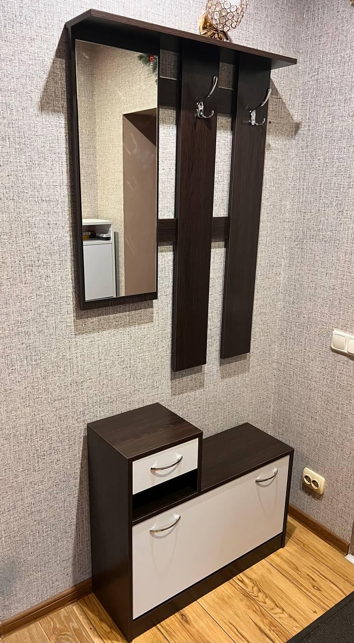 Прихожая RUDOLF 2 с зеркалом Венге (ART2155) Прихожая RUDOLF 2 с зеркалом Венге (ART2155)