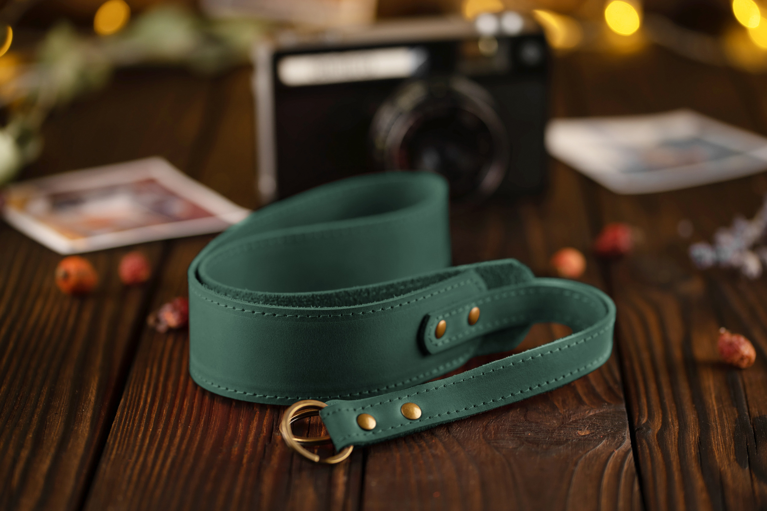 Ремінь шкіряний для фотокамери з персоналізацією Зелений (1205)
