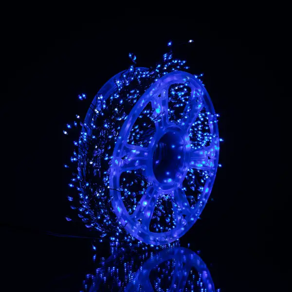 Гирлянда-нить Роса Хвойная лапа на медной проволоке 1500 LED 50 м Синий (21-107-D1500L50MGBL) Гирлянда-нить Роса Хвойная лапа на медной проволоке 1500 LED 50 м Синий (21-107-D1500L50MGBL)