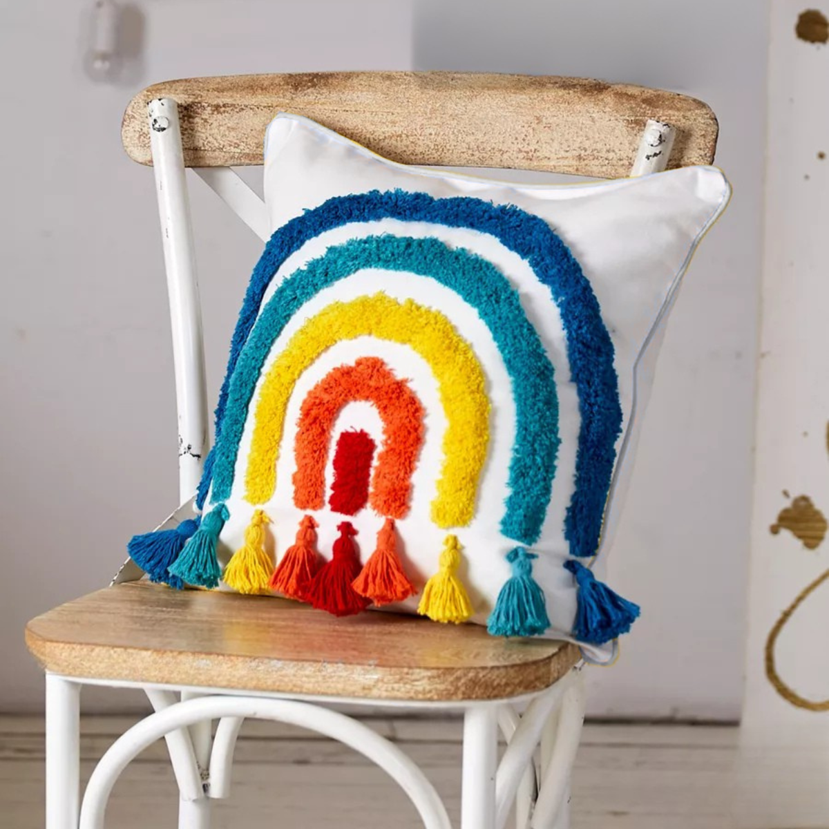 Наволочка декоративная хлопок с эффектным объемным узором радуга квадратная с кисточками 45х45 см Белый с серым (60081)