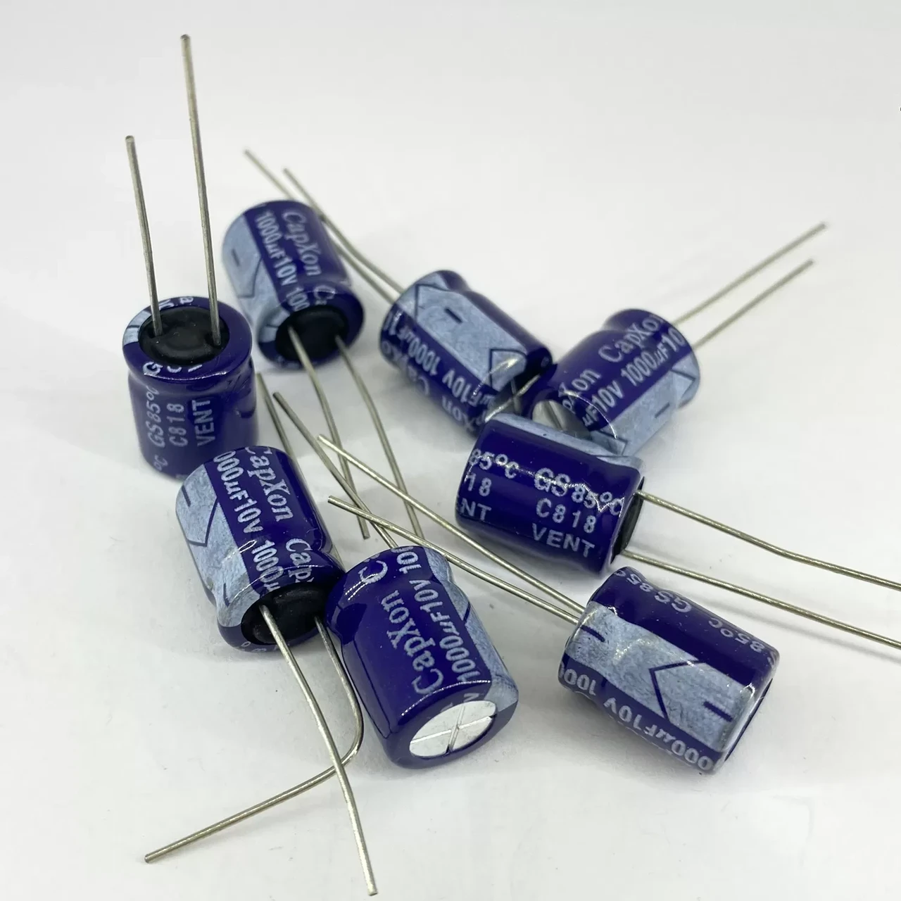 Конденсаторы электролитические CapXon 1000 мкф 10V 10x12 мм 85 °C (1965011353)