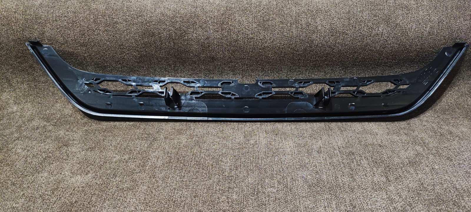 Решітка в бампер Nissan Xtrail T32 2016-2021 (27476032) - фото 9 Решітка в бампер Nissan Xtrail T32 2016-2021 (27476032) - фото 9