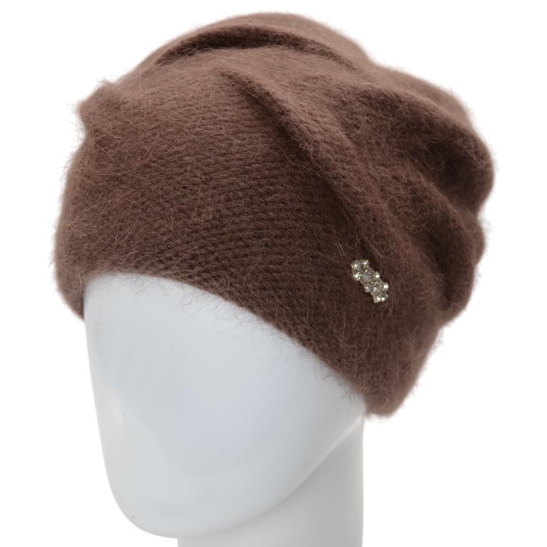 Шапка женская Novita Сюзана ангоровая двойная с аккуратным узором и брошью one size Капучино (247464) - фото 1