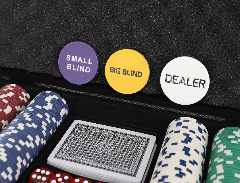 Ігровий набір для покера Iso Trade Texas Poker Польща 300 фішок та кейс (26992213) - фото 6 Ігровий набір для покера Iso Trade Texas Poker Польща 300 фішок та кейс (26992213) - фото 6