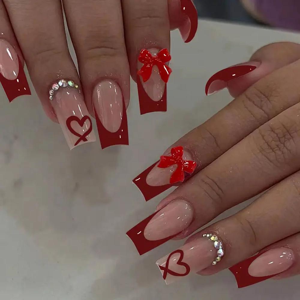 Ногти накладные Цветной френч с объемным бантом и стразами квадрат средней длины с клеевыми стиками 24 шт. Красный (3000003740) - фото 2 Ногти накладные Цветной френч с объемным бантом и стразами квадрат средней длины с клеевыми стиками 24 шт. Красный (3000003740) - фото 2