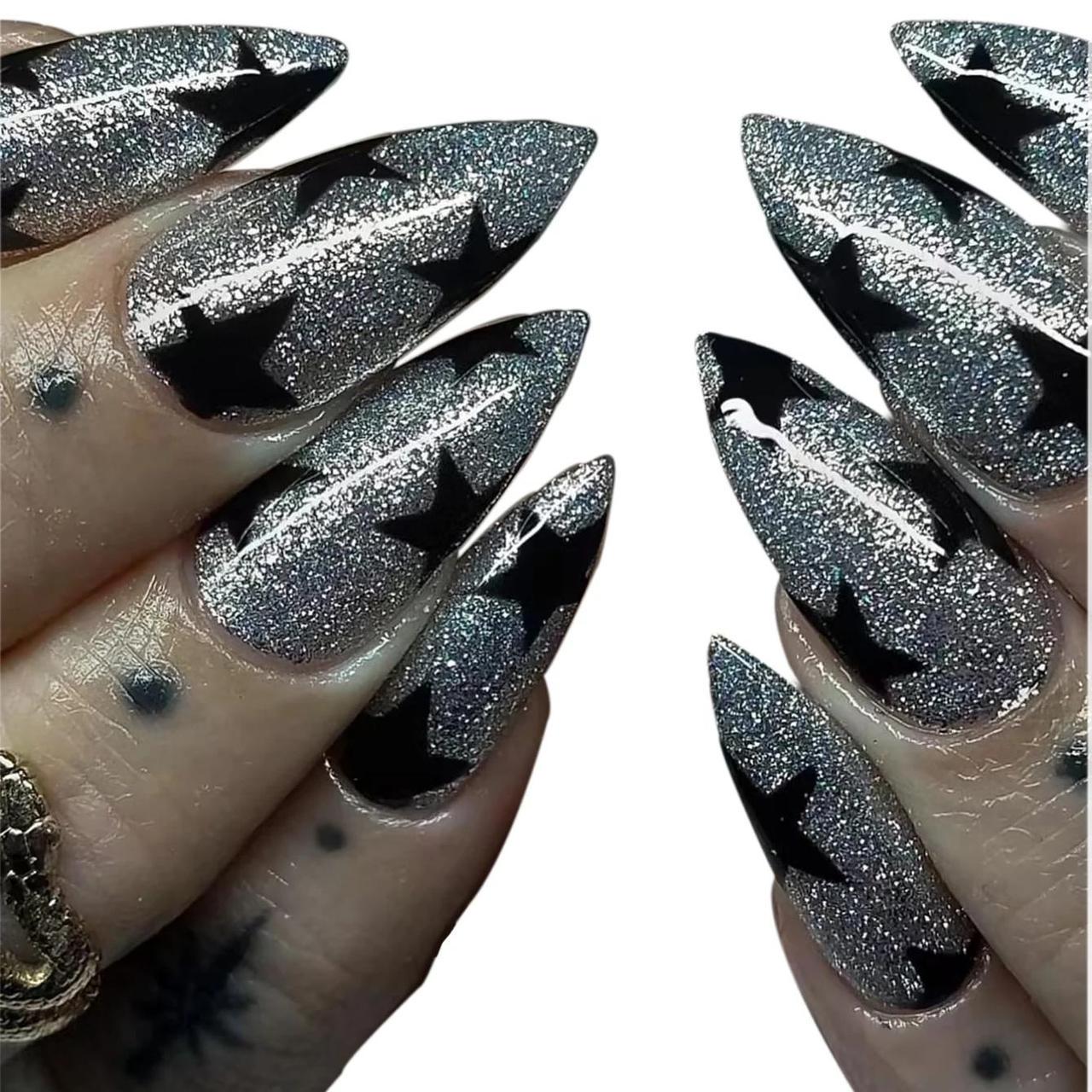 Накладні нігті Чорний Зірки мигдаль середньої довжини із клейовими пластинами 24 шт. Сріблястий (2789190679) - фото 7 Накладні нігті Чорний Зірки мигдаль середньої довжини із клейовими пластинами 24 шт. Сріблястий (2789190679) - фото 7