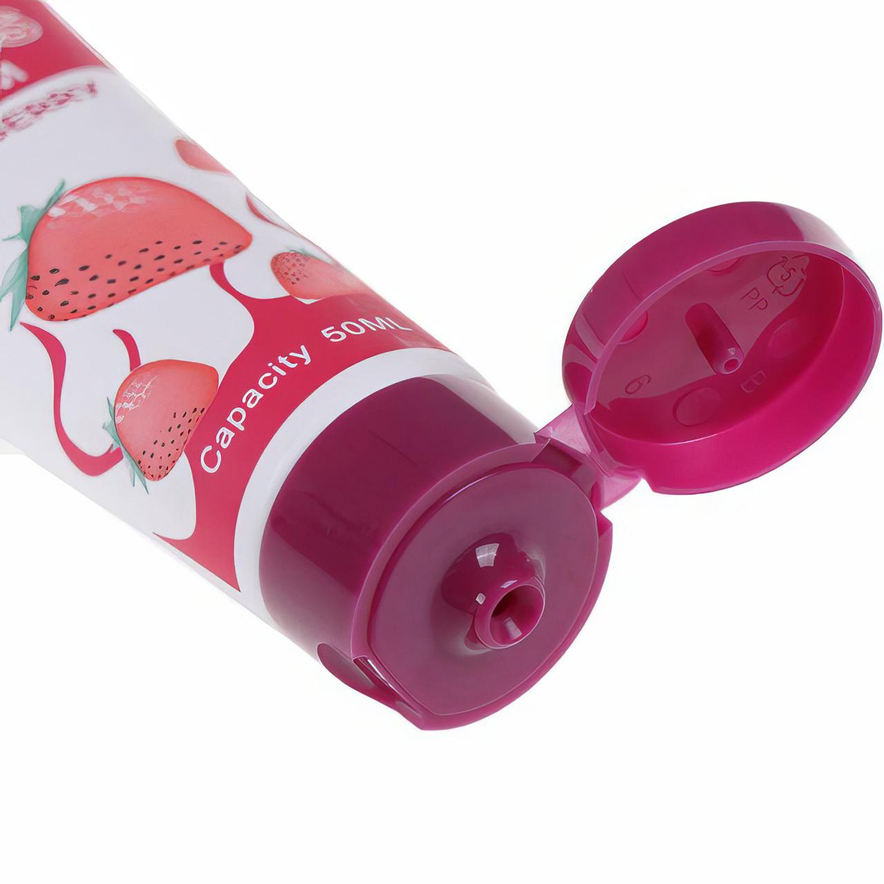 Гель-лубрикант увлажняющий Hot Kiss на водной основе со вкусом клубники 50 мл (K000055) - фото 2 Гель-лубрикант увлажняющий Hot Kiss на водной основе со вкусом клубники 50 мл (K000055) - фото 2