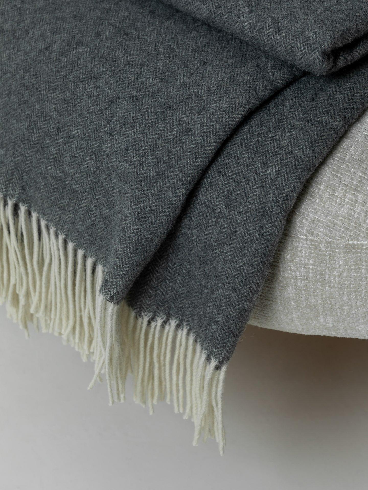 Плед кашемировый Leglo Merino 200x140 см Серый - фото 2 Плед кашемировый Leglo Merino 200x140 см Серый - фото 2