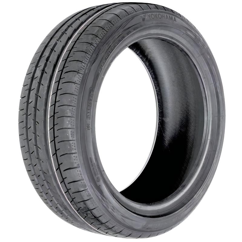 Автошина YOKOHAMA BluEarth-GT AE51 235/45 R19 95W (377836) Автошина YOKOHAMA BluEarth-GT AE51 235/45 R19 95W (377836)