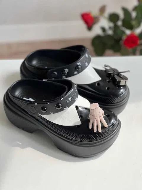 ᐉ Сабо жіночі Crocs Wednesday Stomp Clog Wednesday Black (77769