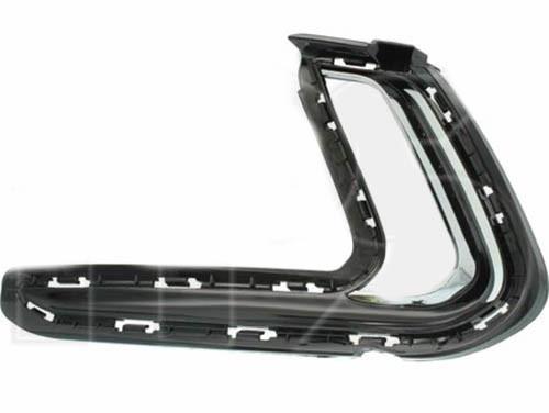 Решетка бампера AVTM Hyundai Elantra 16-18 правая с отверстиями под ДХО Черный глянец (183252914)