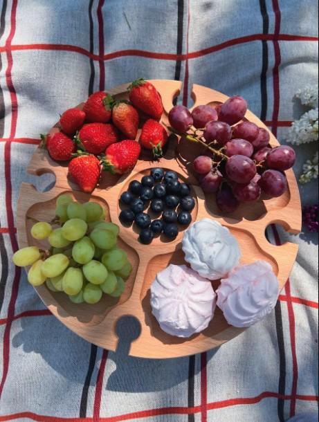 Столик винний на 4 келихи бук 35х35х17 см (008ст) - фото 2