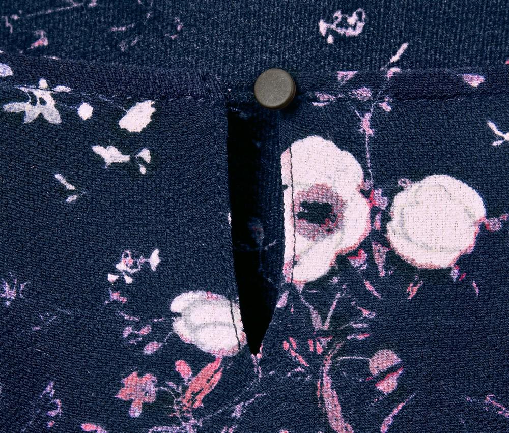 Блуза квіткова вільного крою від Tchibo р. 46 - фото 11