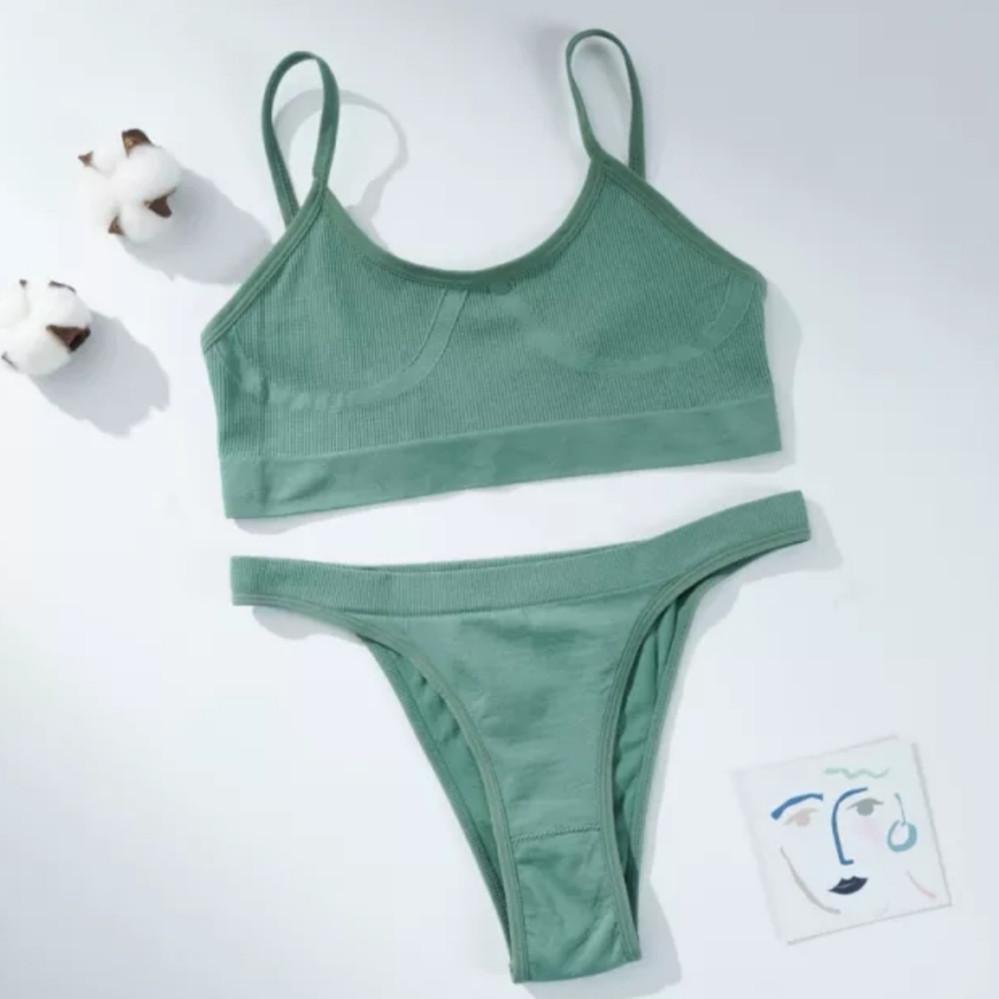 Комплект нижнего белья в рубчик танга M/L Белый (1710883833) - фото 4 Комплект нижнего белья в рубчик танга M/L Белый (1710883833) - фото 4