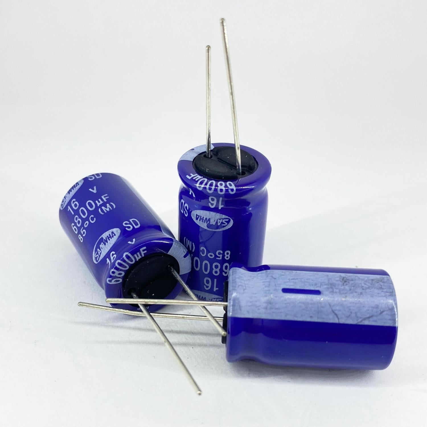 Электролитические конденсаторы Samwha 6800 мкф 16V 16x25 мм 85 °C (5481)